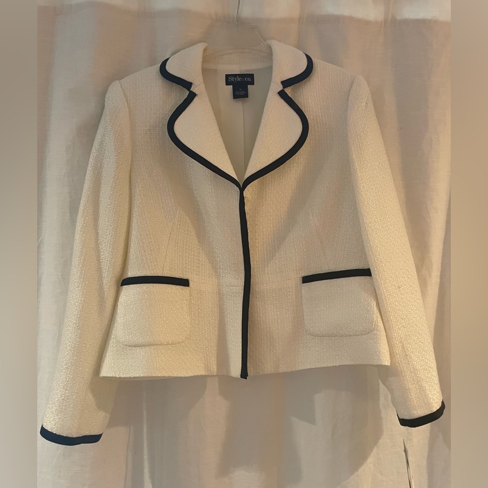 NWT Style & Co. White Blazer, size 14